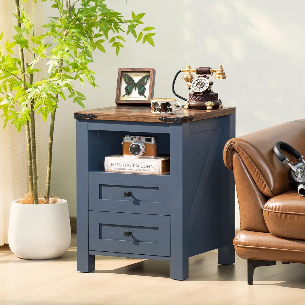Set of 2 Nightstands with Charging Station and 2 Drawers Q86651