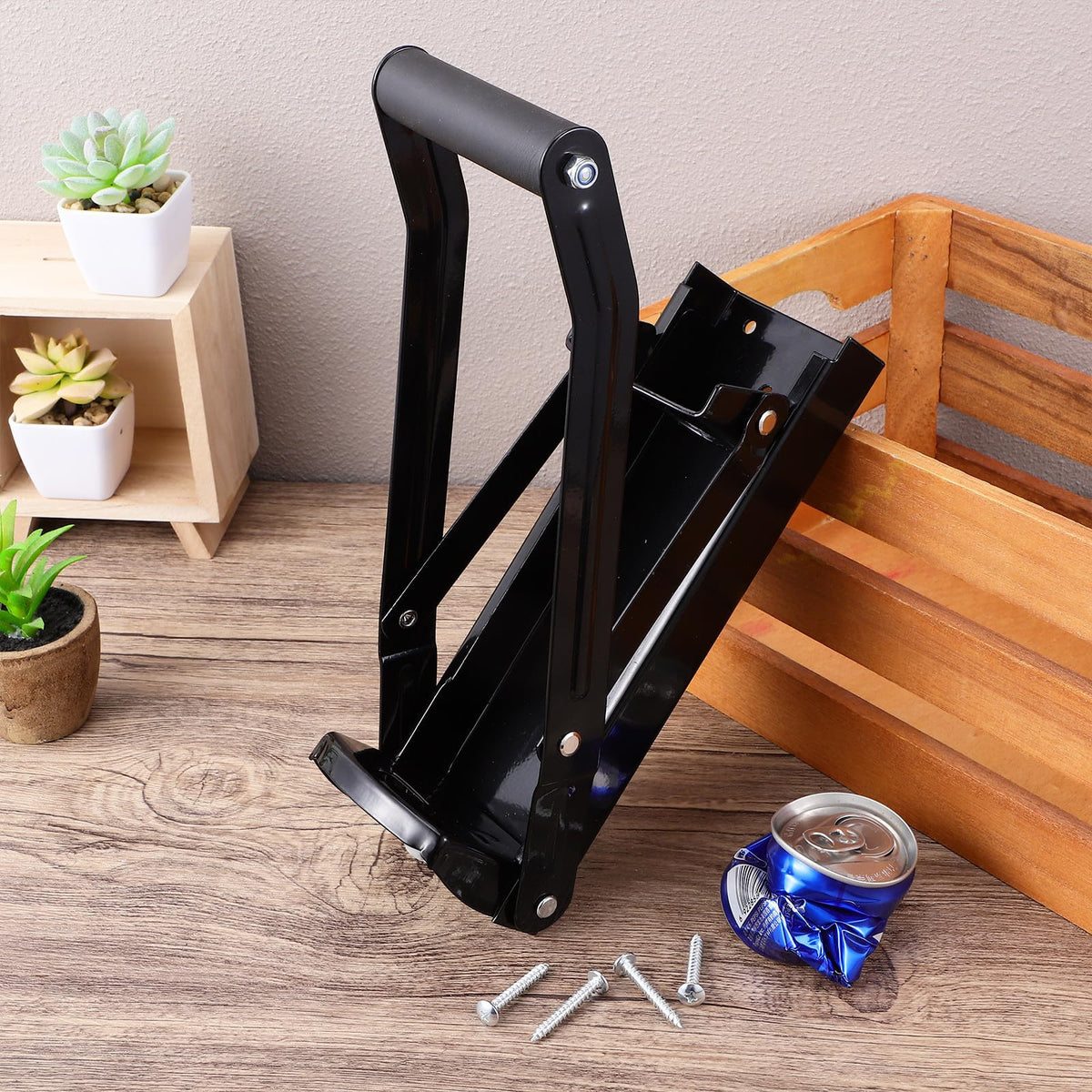 Wall Mounted Can Crusher with Bottle Opener Z3493