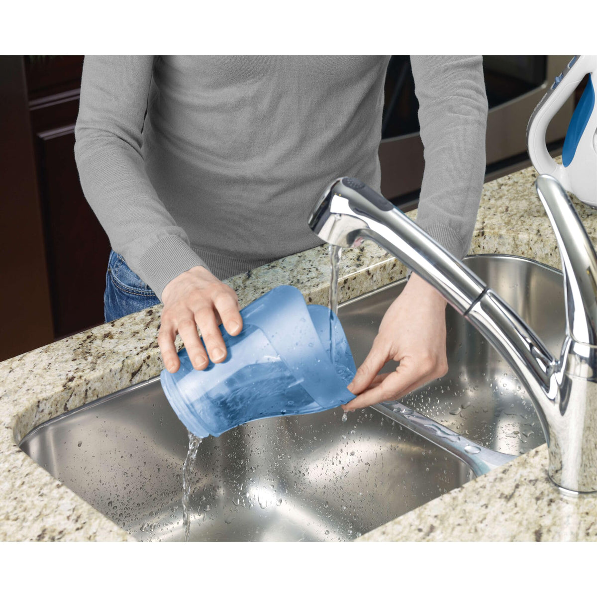 Cordless Handheld Vacuum with Rotating and Extendable Nozzle E74613